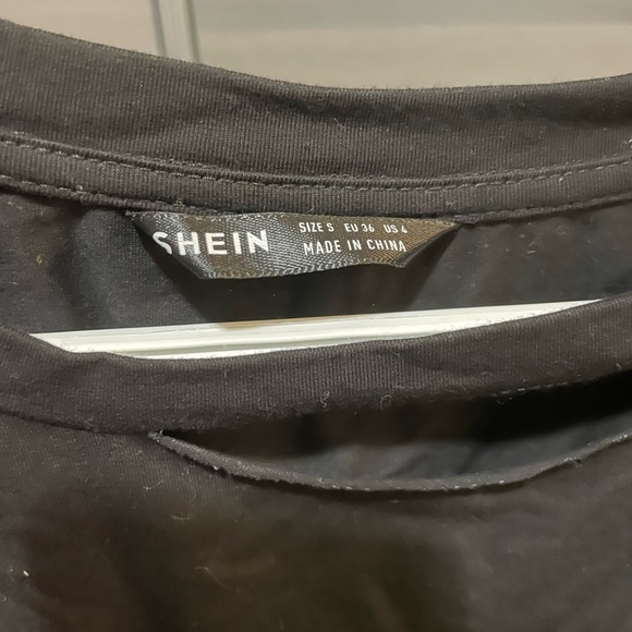 Shein oversized t-shirt - Picture 3 of 3